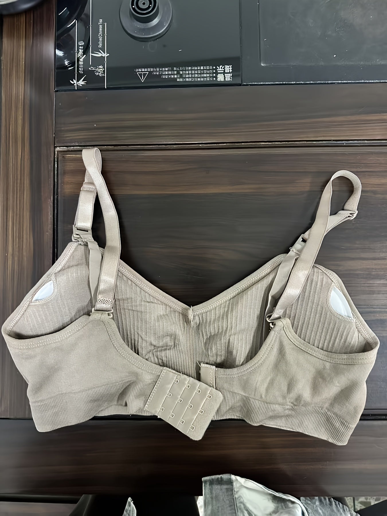 Soutien-gorge d'allaitement de maternité à fermeture côtelée sur le devant avec effet push-up