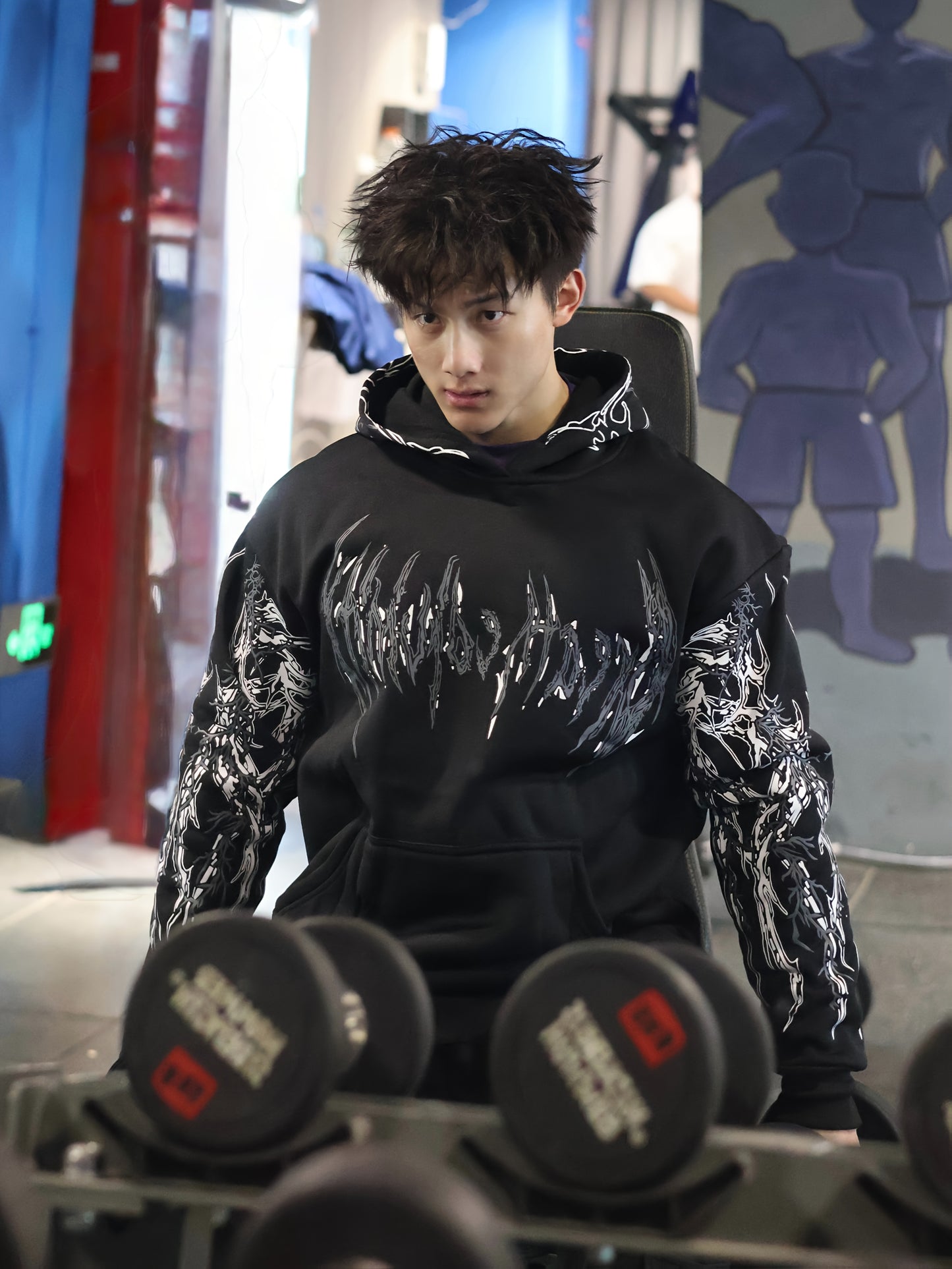 Men's Striped Graphic Print Hoodie - Loose Fit with Kangaroo Pocket