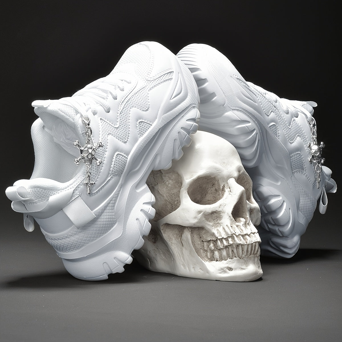 Women's 7cm Height-Increasing Fashion Casual Sneakers with Halloween Elements 3D Cross Skull Metal Shiny Pendant Chain Accessory, Dark Style Women's Outdoor All Seasons EVA Thick Platform High Waterline Lightweight Soft Botto