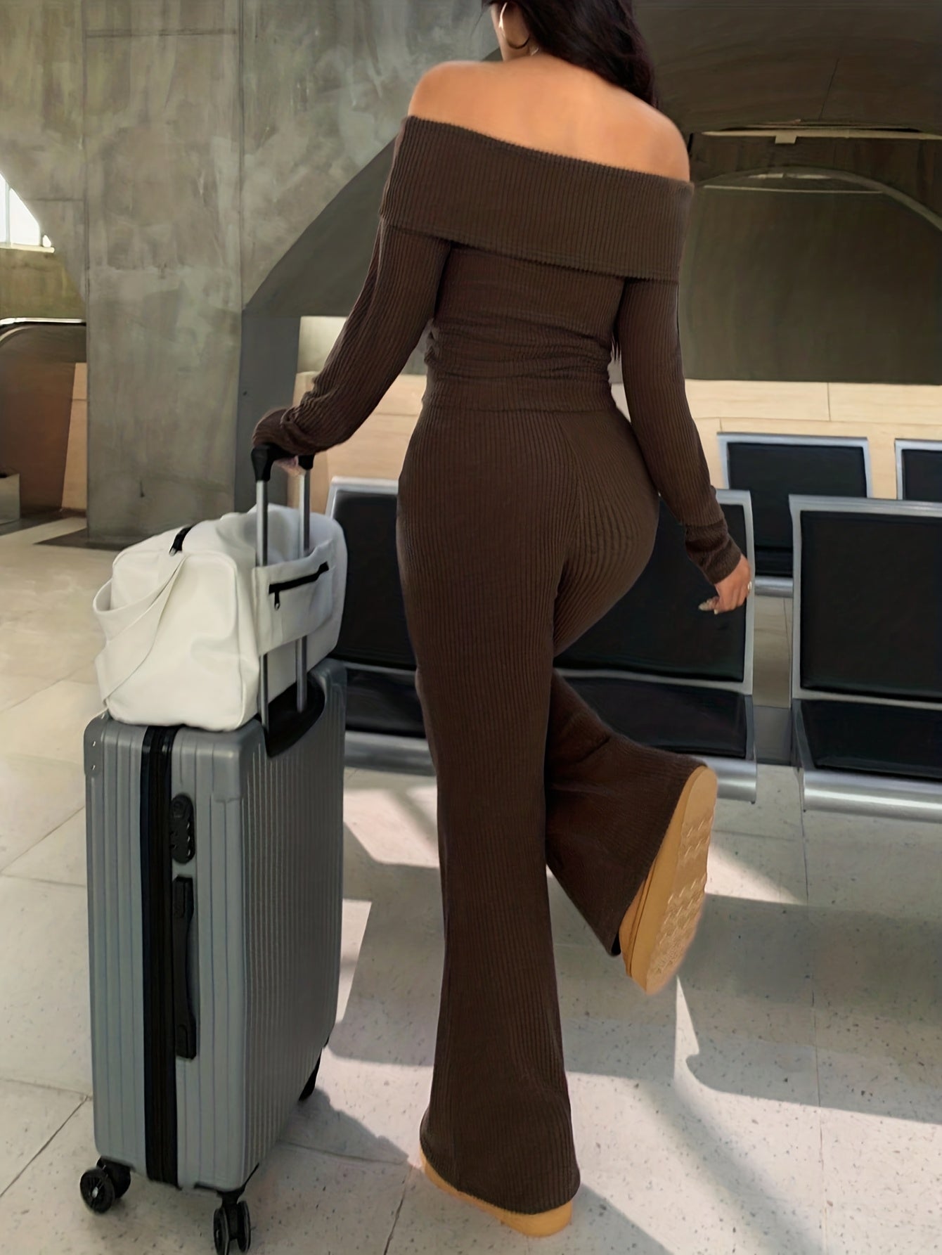 Women's 2pcs Set - Sexy V-Neck Top & Wide-Leg Flare Pants