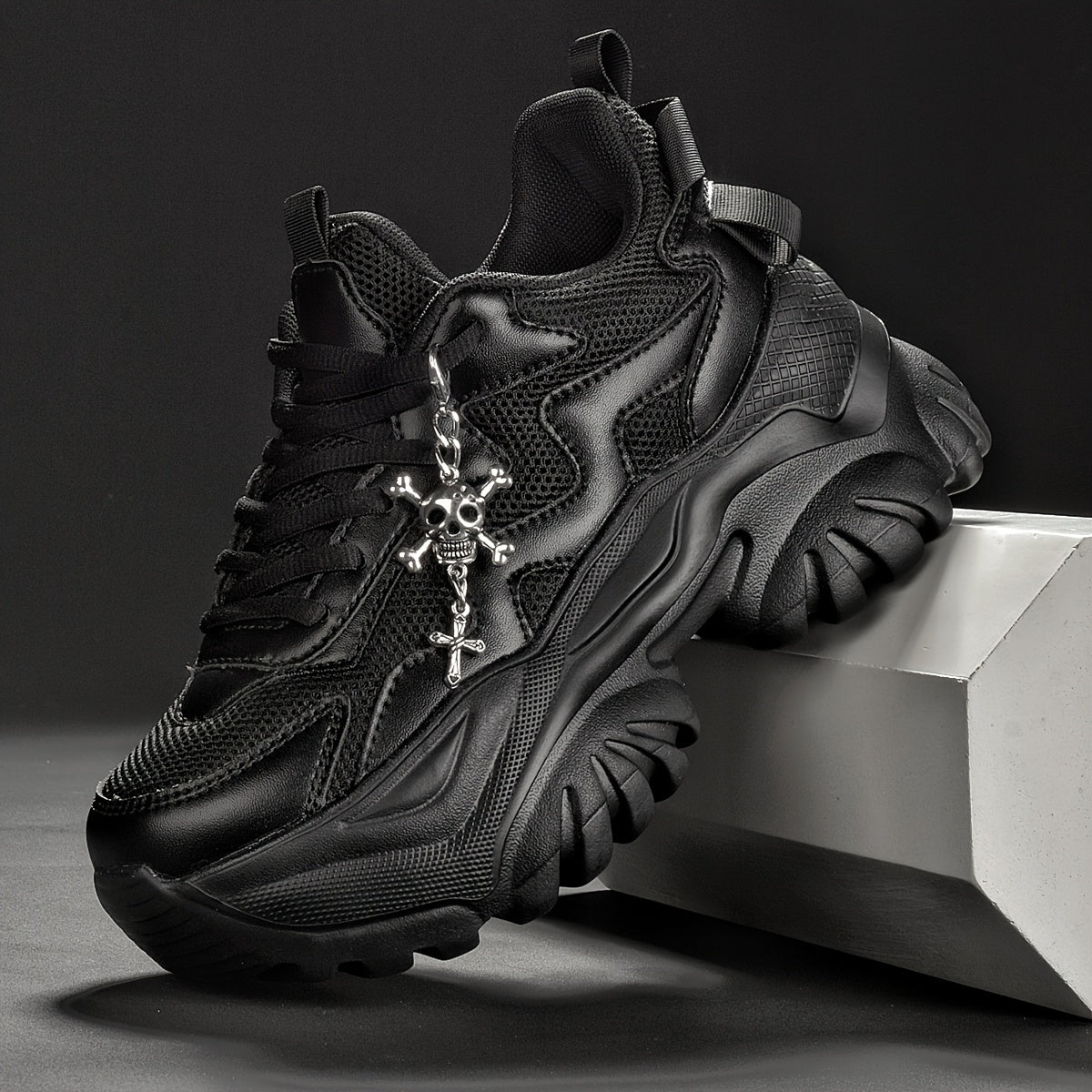 Women's 7cm Height-Increasing Fashion Casual Sneakers with Halloween Elements 3D Cross Skull Metal Shiny Pendant Chain Accessory, Dark Style Women's Outdoor All Seasons EVA Thick Platform High Waterline Lightweight Soft Botto