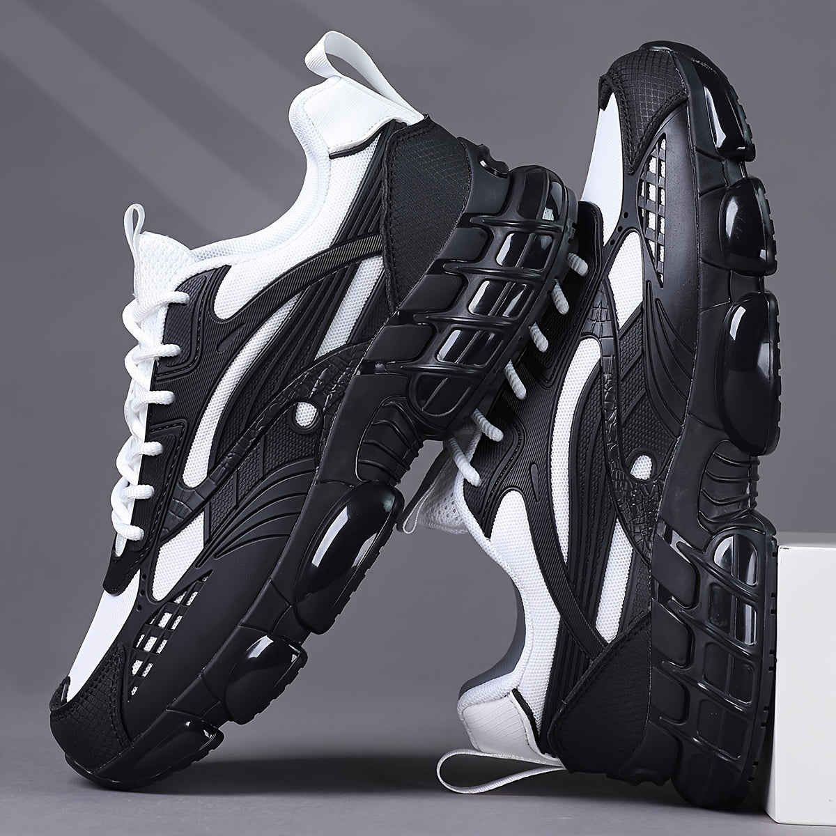 Men's Low-Top Sneakers