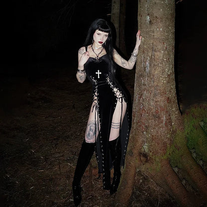 Punk-Grunge-Kleid mit hohem Beinschlitz, Trägern, 90er-Jahre-Streetwear-Stil, sexy Samtkleid mit Maisbandage, Gothic-Kleidung