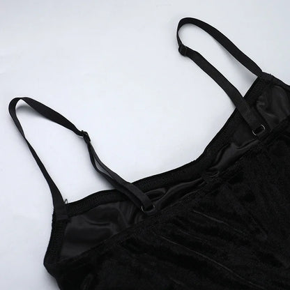 Punk-Grunge-Kleid mit hohem Beinschlitz, Trägern, 90er-Jahre-Streetwear-Stil, sexy Samtkleid mit Maisbandage, Gothic-Kleidung