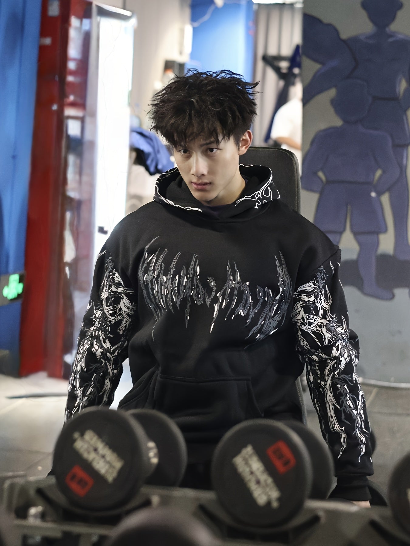 Men's Striped Graphic Print Hoodie - Loose Fit with Kangaroo Pocket