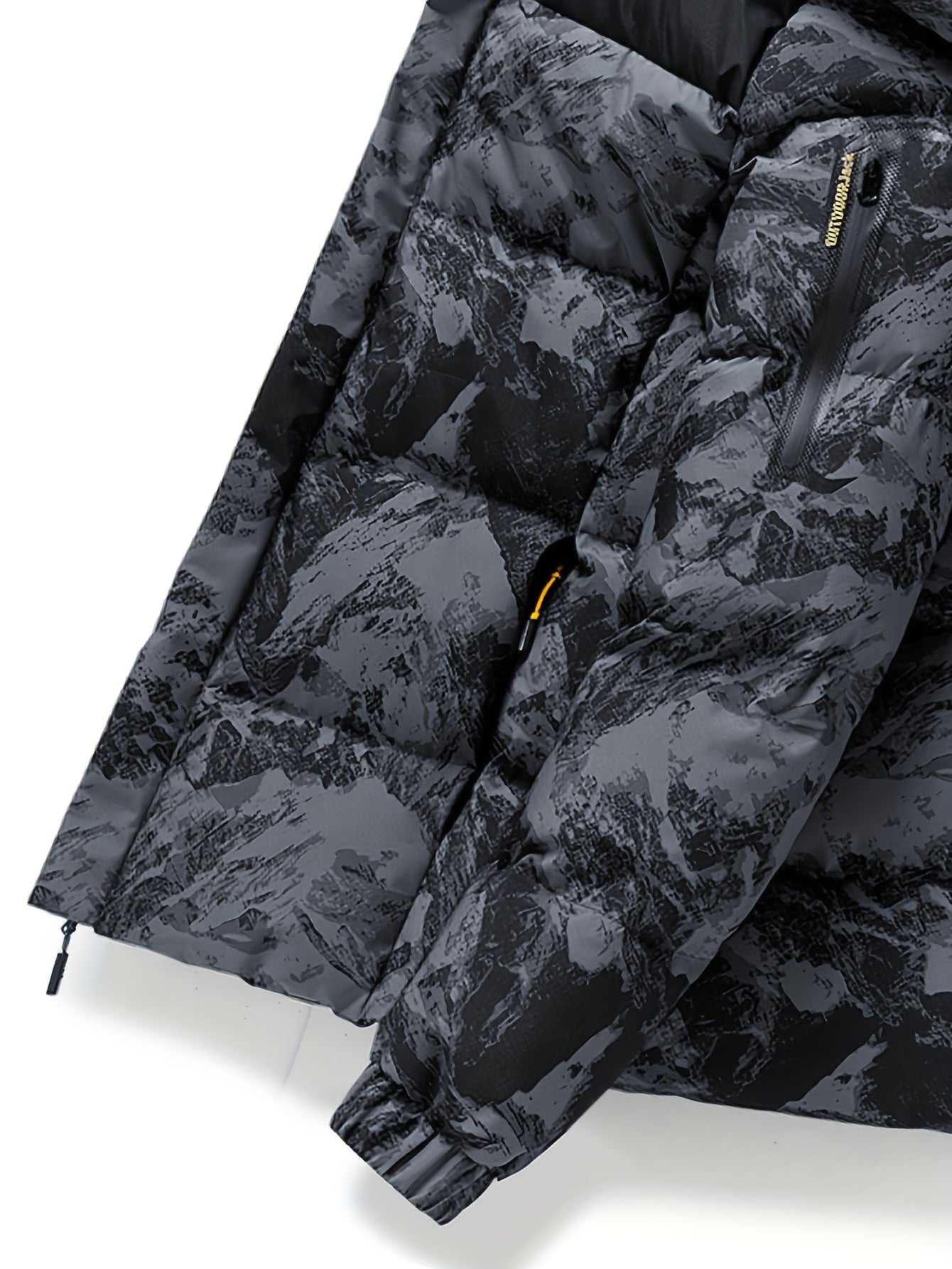 Men's Winter Heavy-Duty Camo Jacket - Hooded Parka Coat
