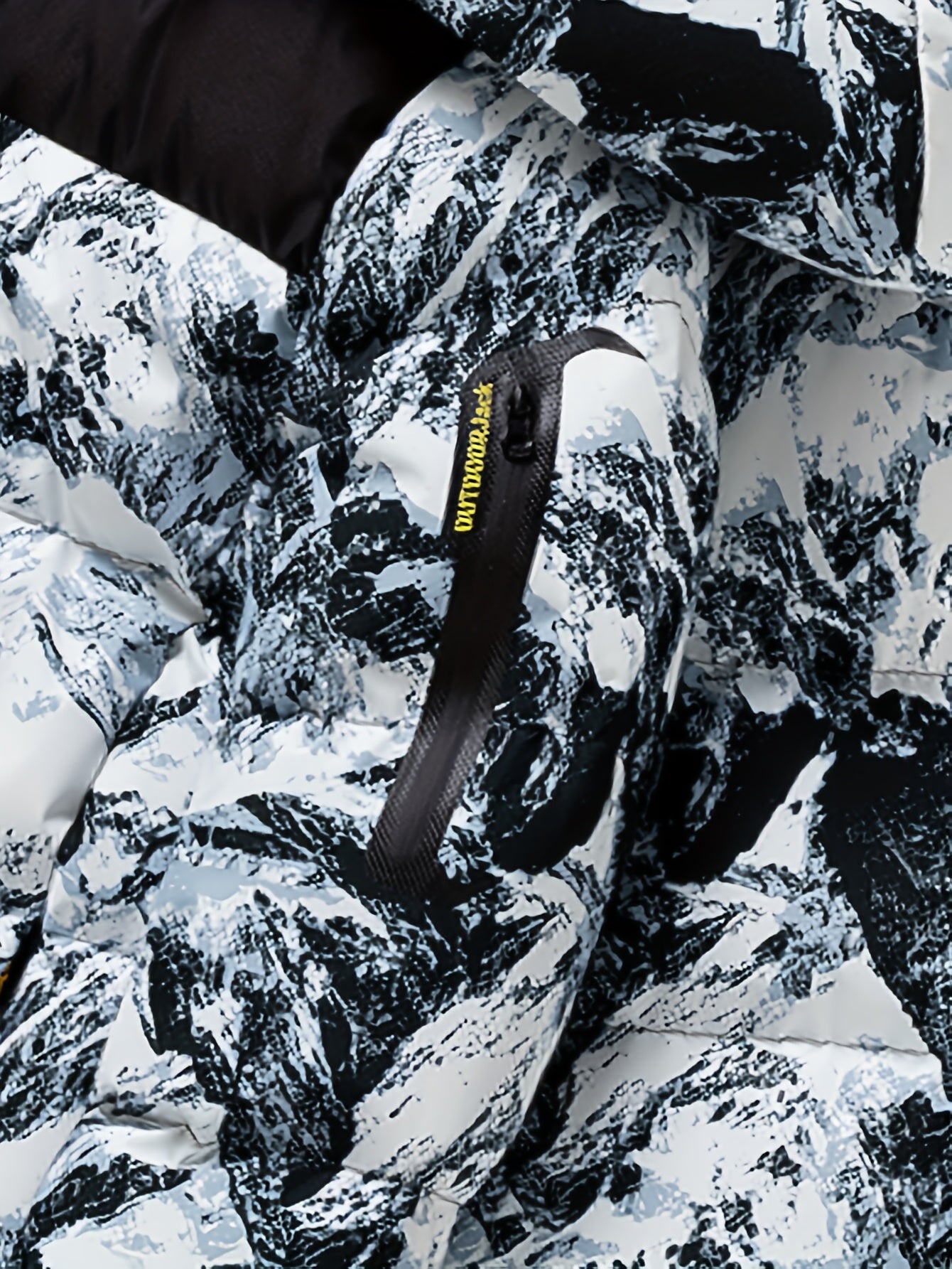 Men's Winter Heavy-Duty Camo Jacket - Hooded Parka Coat